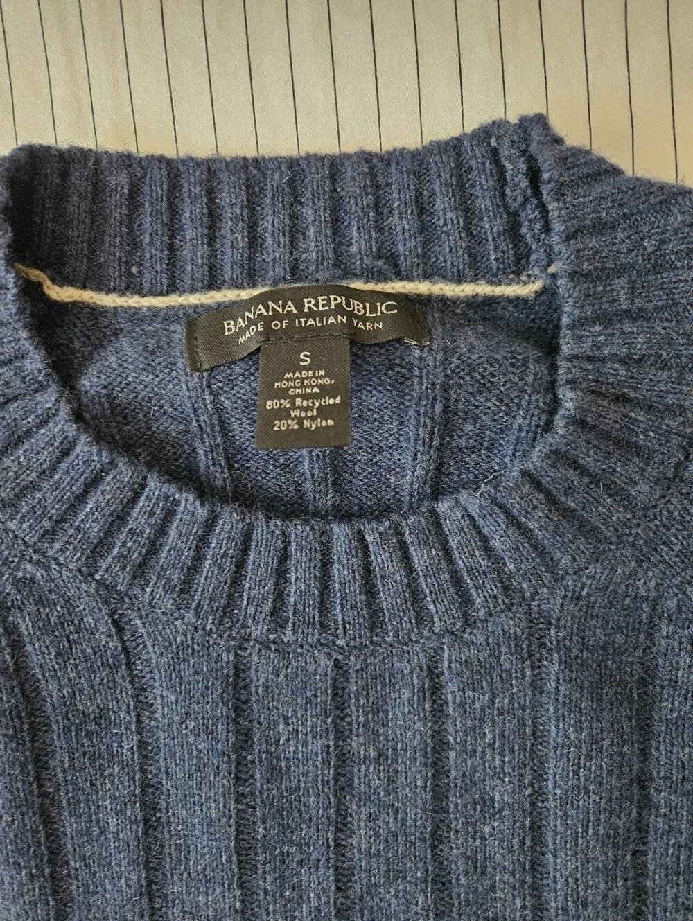 Ribbed Crewneck Wool Blend Sweater in Navy Blue